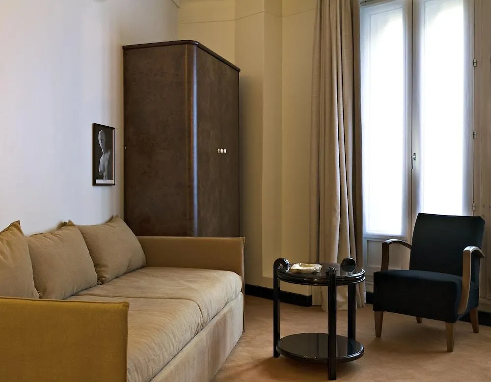 Hotel Rochechouart - Orso Paryż
